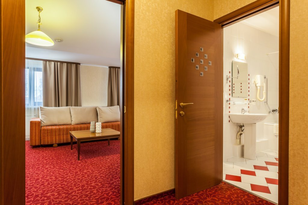 Гостиница Сосновый бор Новосибирск-152