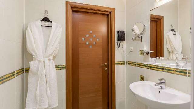 Гостиница Сосновый бор Новосибирск-180